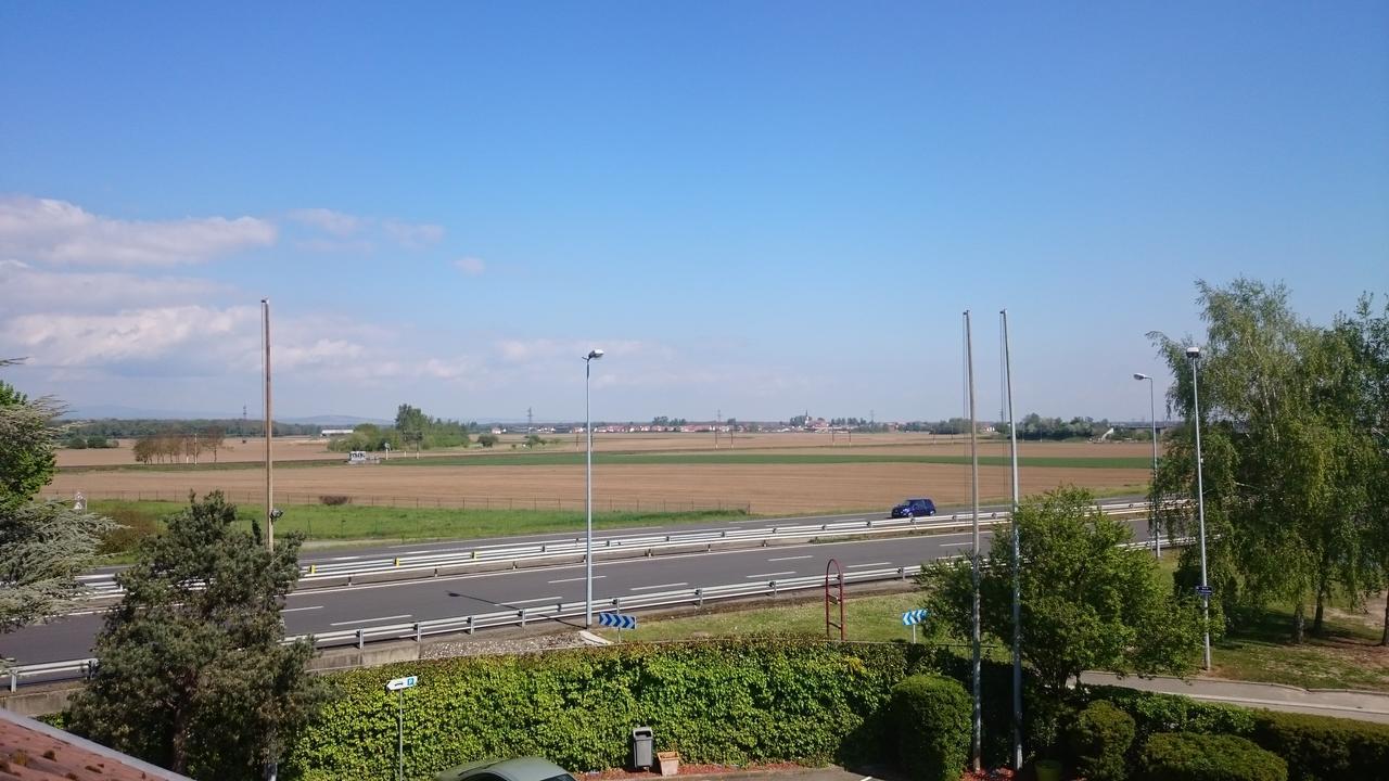 Sud Hotel Huttenheim Bagian luar foto