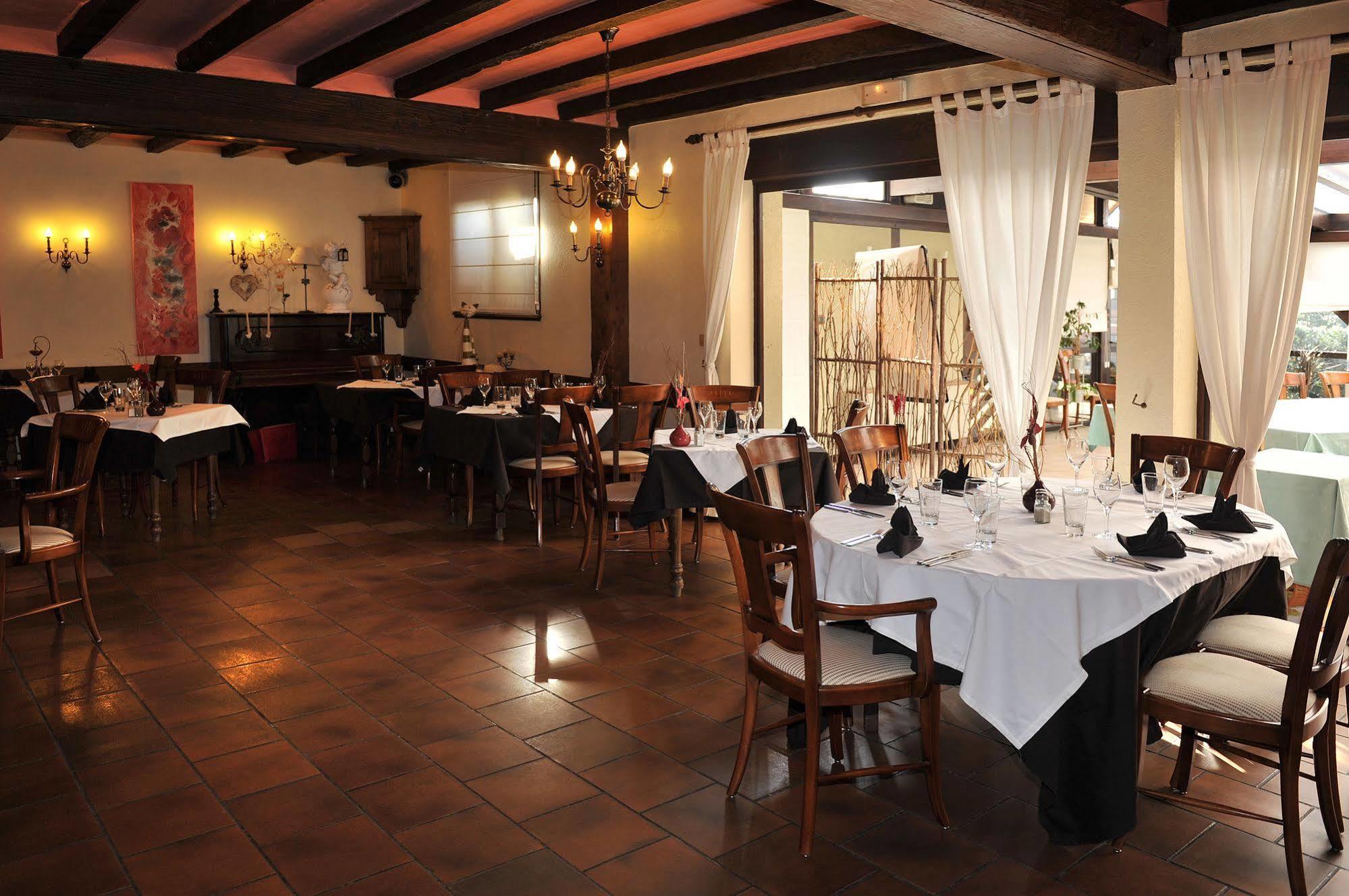 Sud Hotel Huttenheim Bagian luar foto
