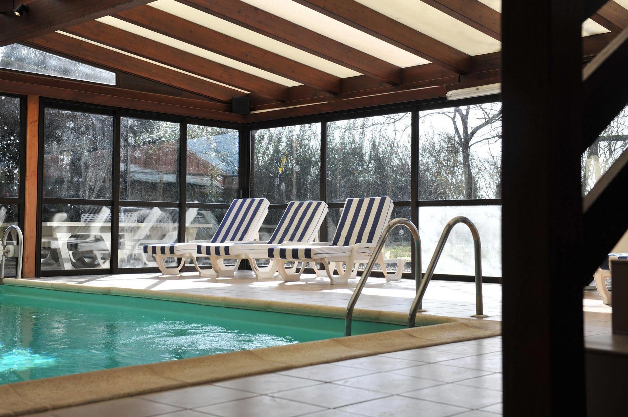 Sud Hotel Huttenheim Bagian luar foto
