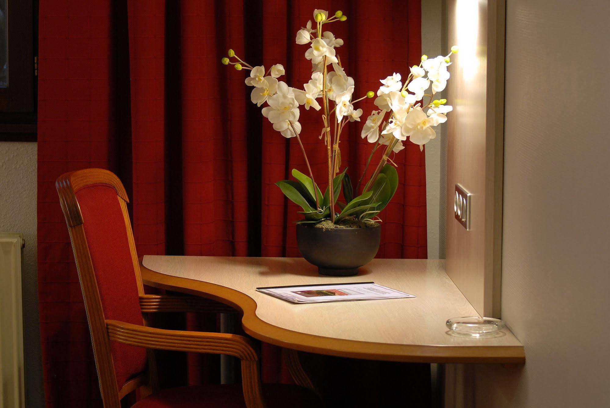 Sud Hotel Huttenheim Bagian luar foto